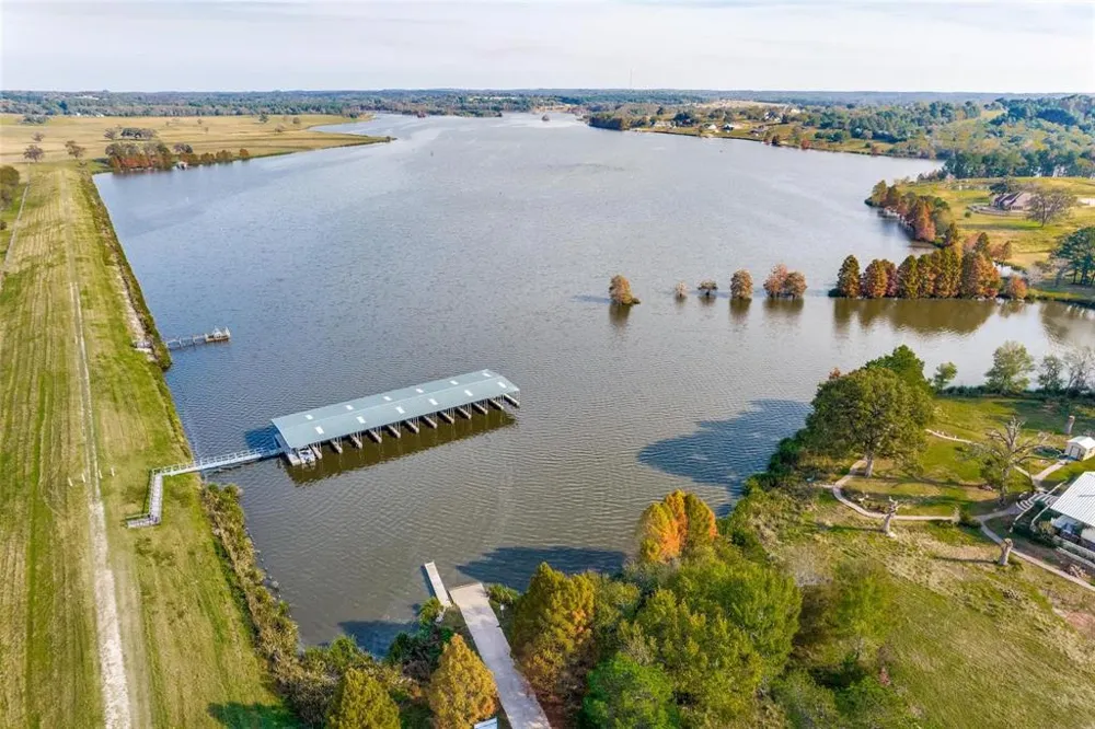 Lago Vista Drive Athens, TX 75751