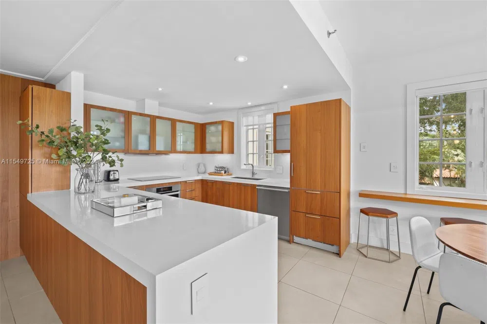 19127 Fisher Island Dr #19127 Miami Beach, FL 33109