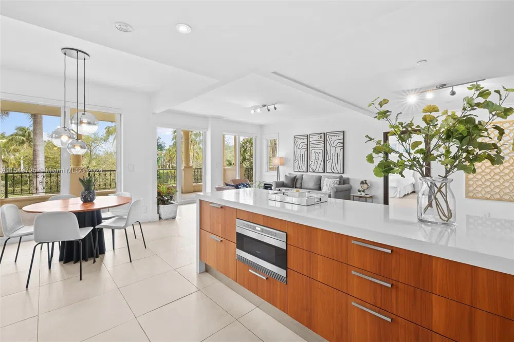 19127 Fisher Island Dr #19127 Miami Beach, FL 33109