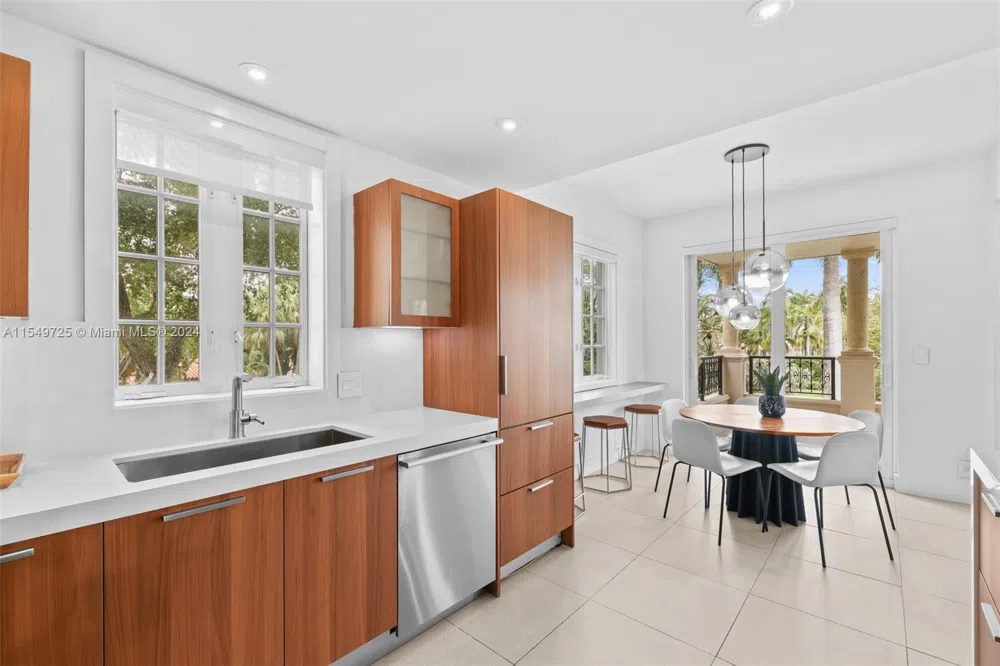19127 Fisher Island Dr #19127 Miami Beach, FL 33109