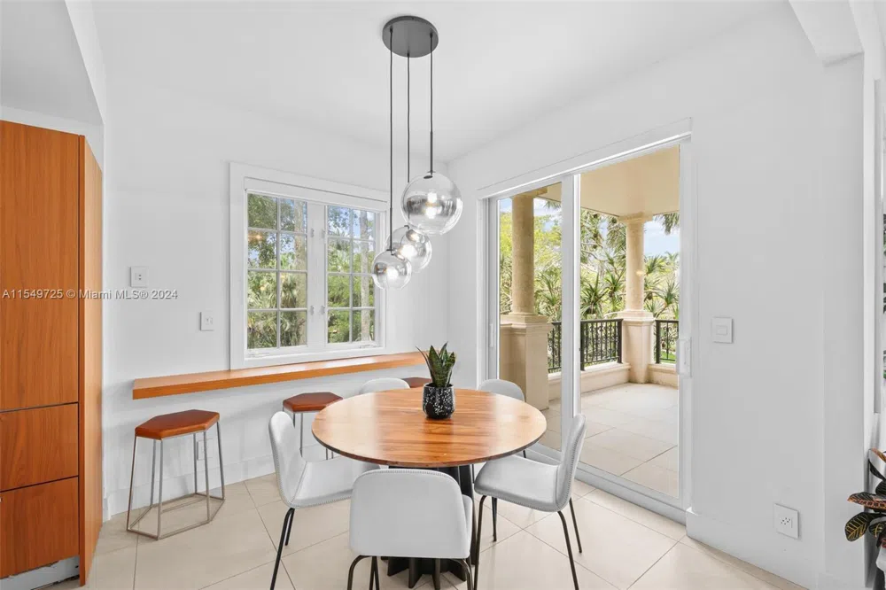 19127 Fisher Island Dr #19127 Miami Beach, FL 33109
