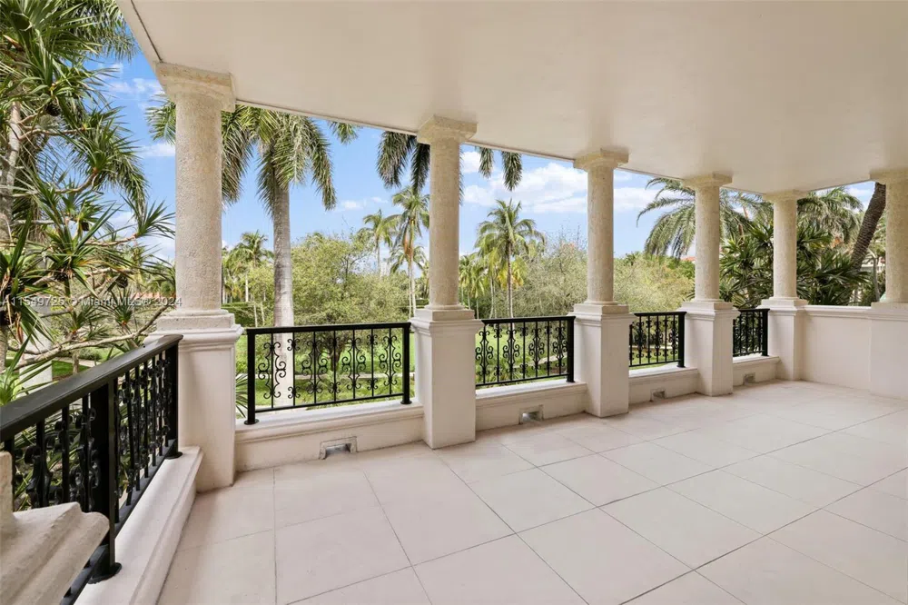 19127 Fisher Island Dr #19127 Miami Beach, FL 33109
