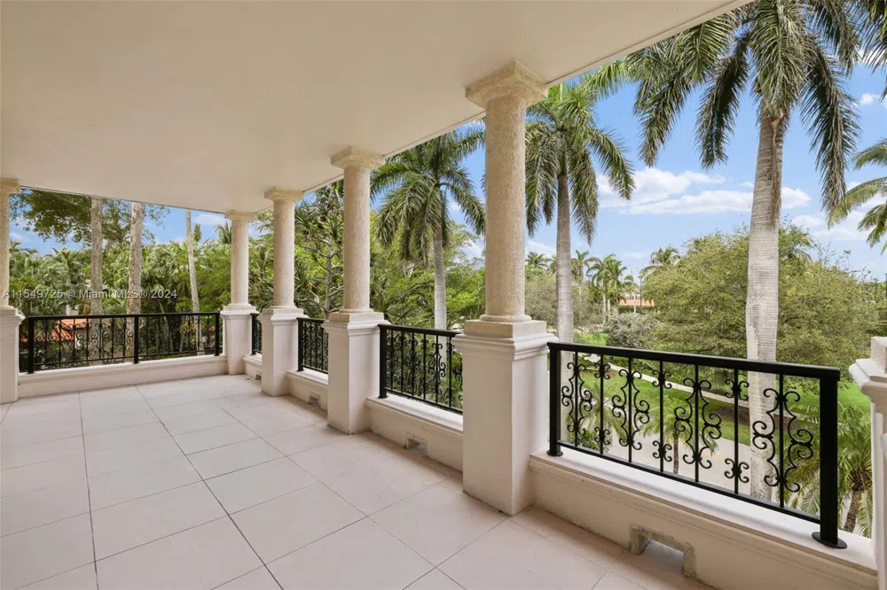 19127 Fisher Island Dr #19127 Miami Beach, FL 33109