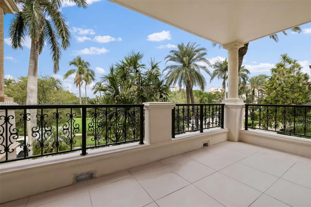 19127 Fisher Island Dr #19127 Miami Beach, FL 33109