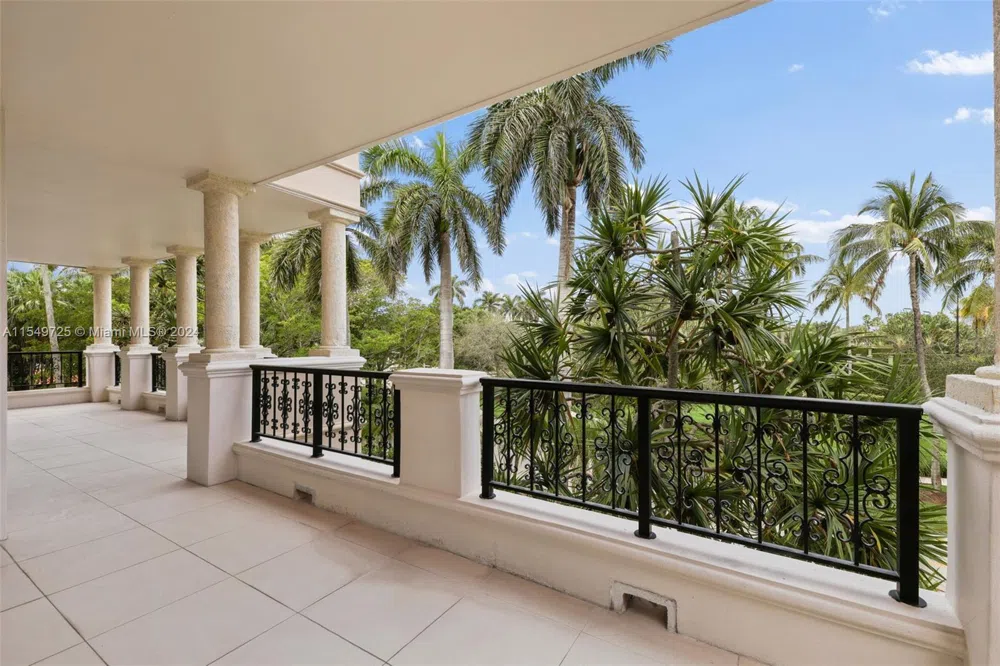 19127 Fisher Island Dr #19127 Miami Beach, FL 33109