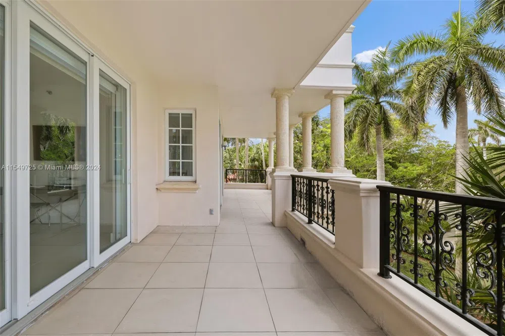 19127 Fisher Island Dr #19127 Miami Beach, FL 33109