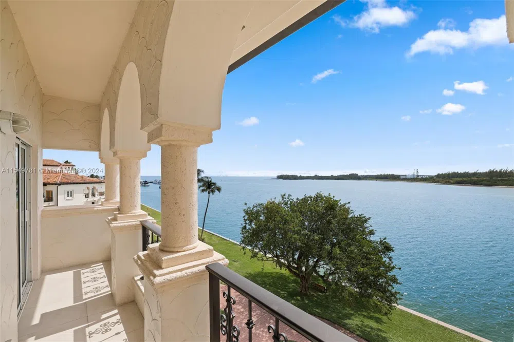 2442 Fisher Island Dr #5402 Miami Beach, FL 33109