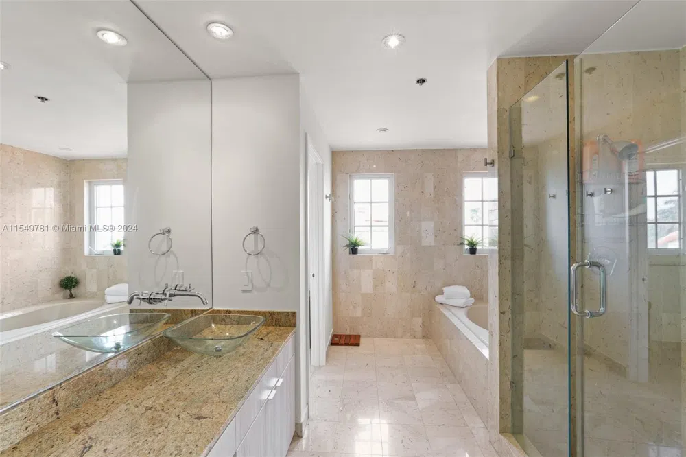 2442 Fisher Island Dr #5402 Miami Beach, FL 33109