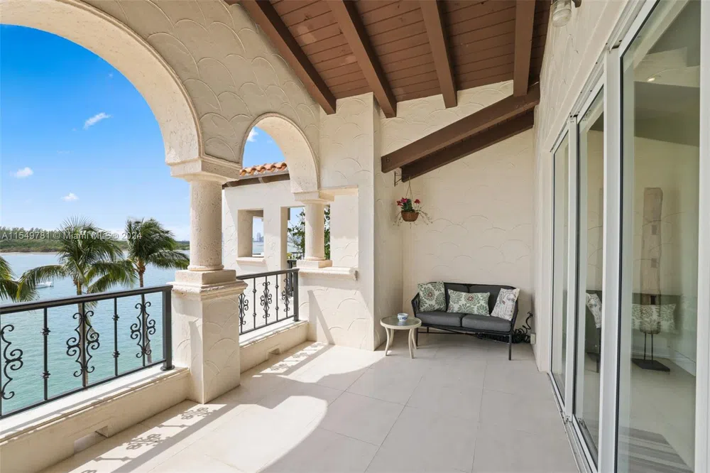 2442 Fisher Island Dr #5402 Miami Beach, FL 33109