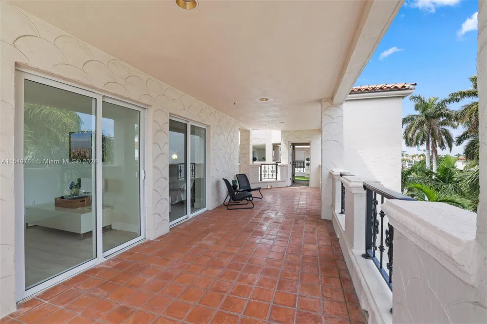 2442 Fisher Island Dr #5402 Miami Beach, FL 33109