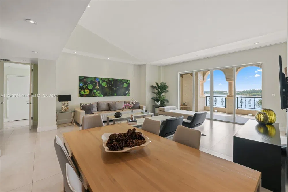2442 Fisher Island Dr #5402 Miami Beach, FL 33109