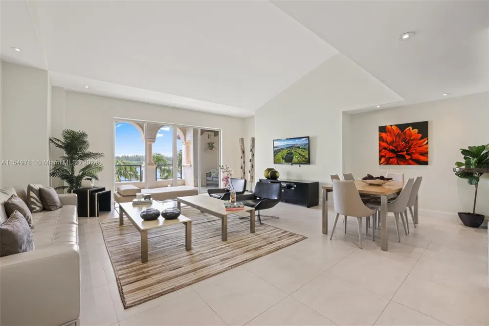 2442 Fisher Island Dr #5402 Miami Beach, FL 33109