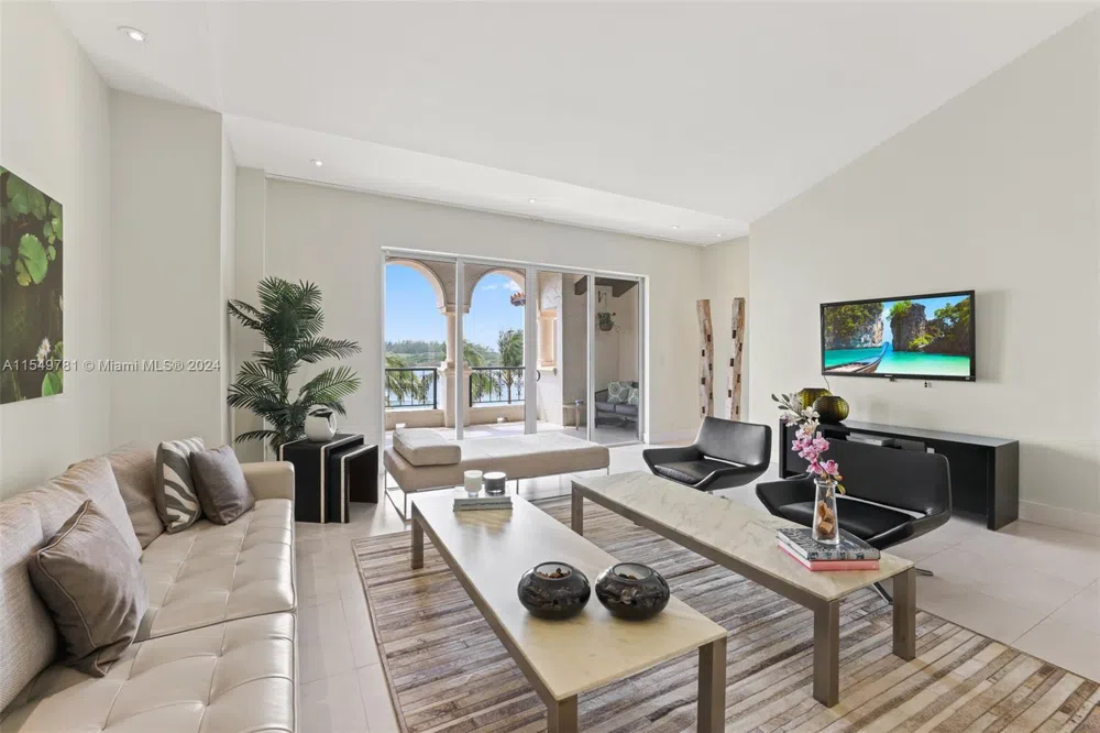 2442 Fisher Island Dr #5402 Miami Beach, FL 33109