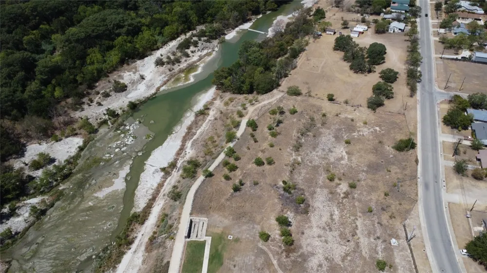 613 Guadalupe Street S Kerrville, TX 78028