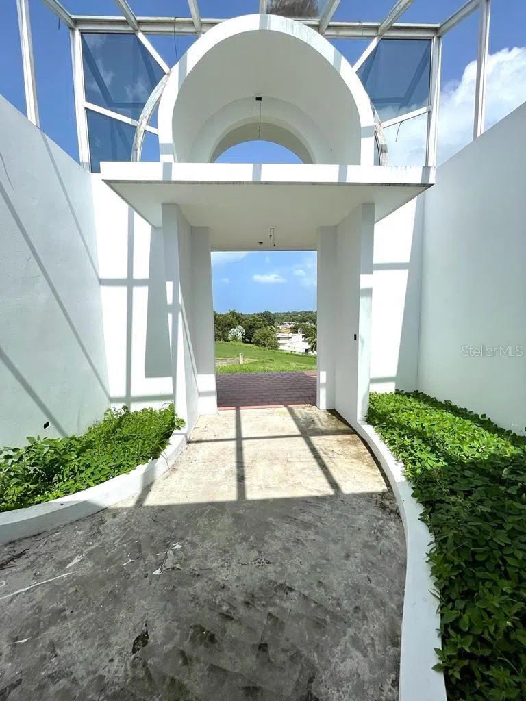PR 311 KM 2.8 BO. GUANAJIBO SECTOR LAS DELICIAS Cabo Rojo, PR 00623