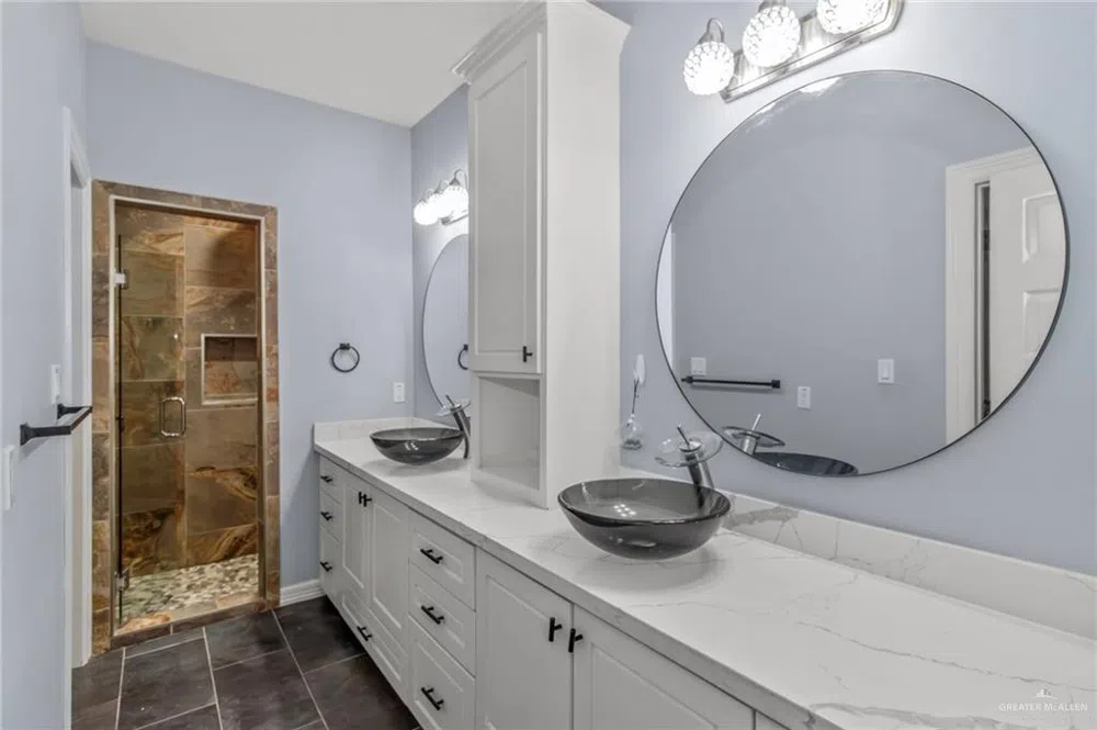 801 Iowa Street Mercedes, TX 78570