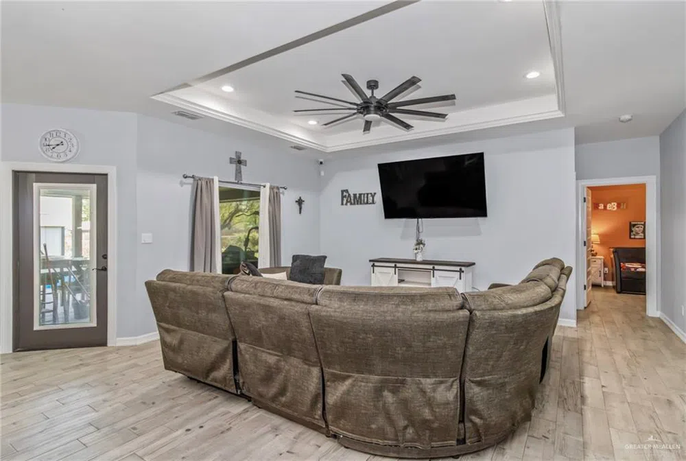 801 Iowa Street Mercedes, TX 78570