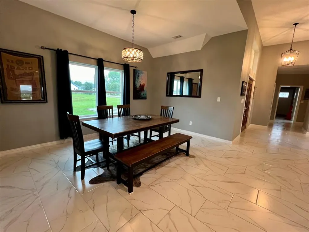 2505 Vz County Road 2511 Canton, TX 75103