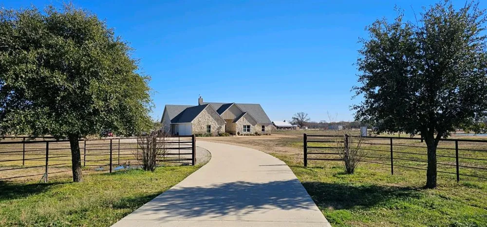 2505 Vz County Road 2511 Canton, TX 75103