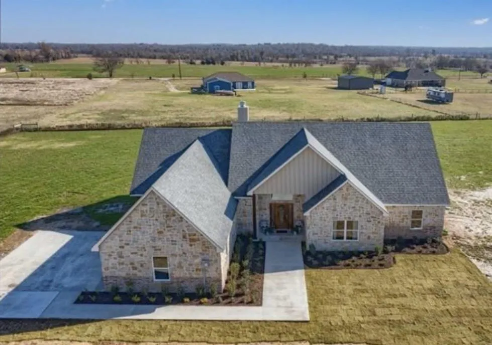 2505 Vz County Road 2511 Canton, TX 75103
