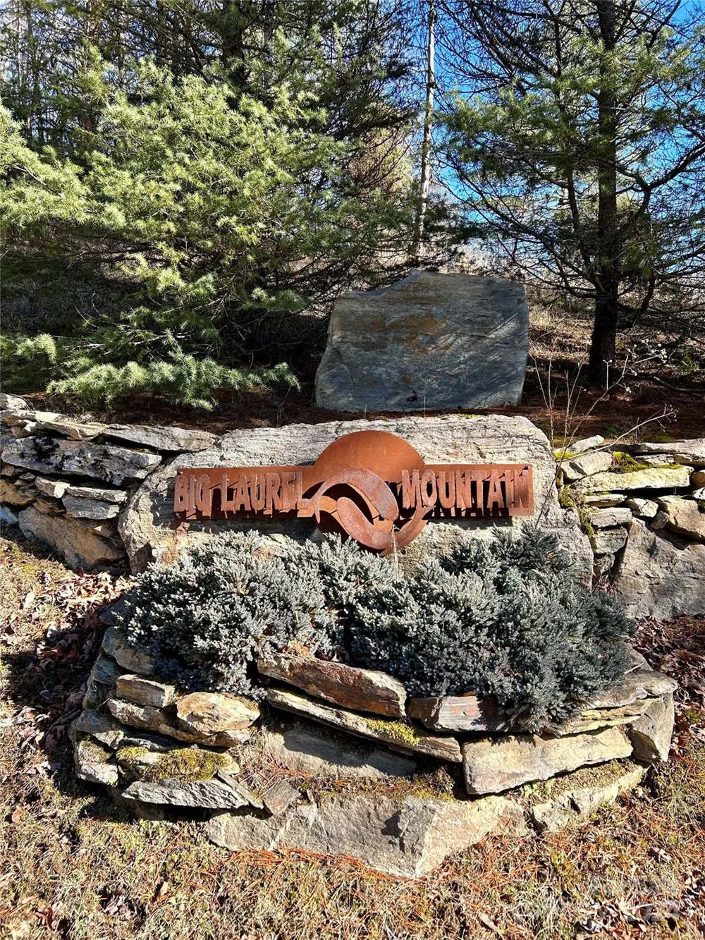 275 Overlook Lane #22 Marshall, NC 28753