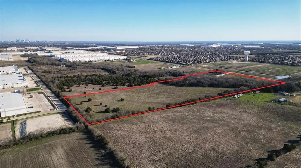 2105 Houston School Road Lancaster, TX 75134