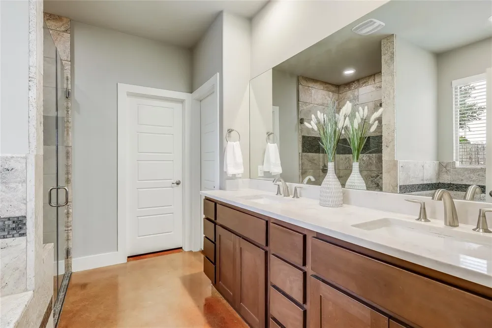 18808 Venture Drive Point Venture, TX 78645
