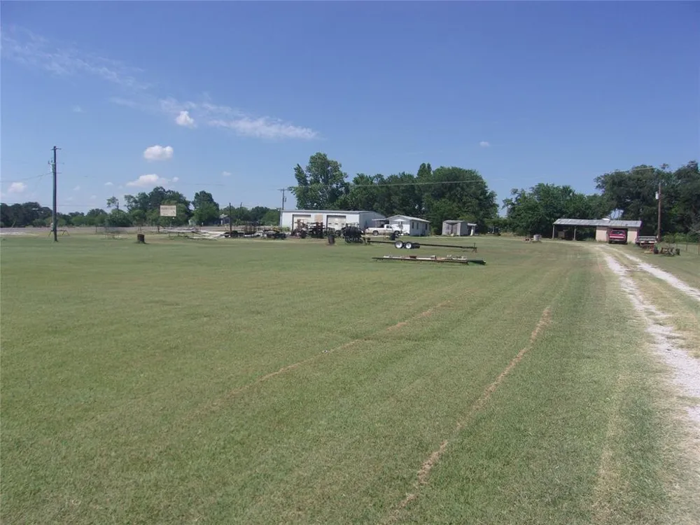 3032 State Highway 59 Bowie, TX 76230