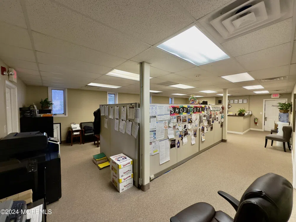 711 Tennent Road Manalapan, NJ 07726