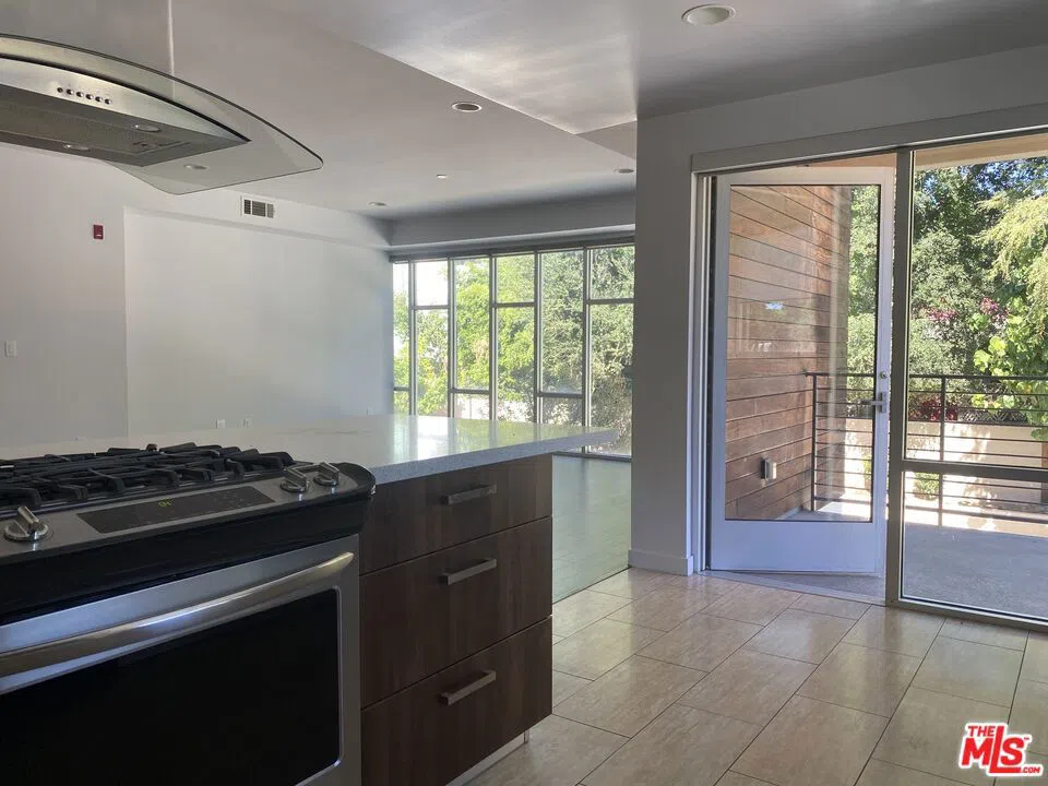 1968 Lake Avenue #201 Altadena, CA 91001