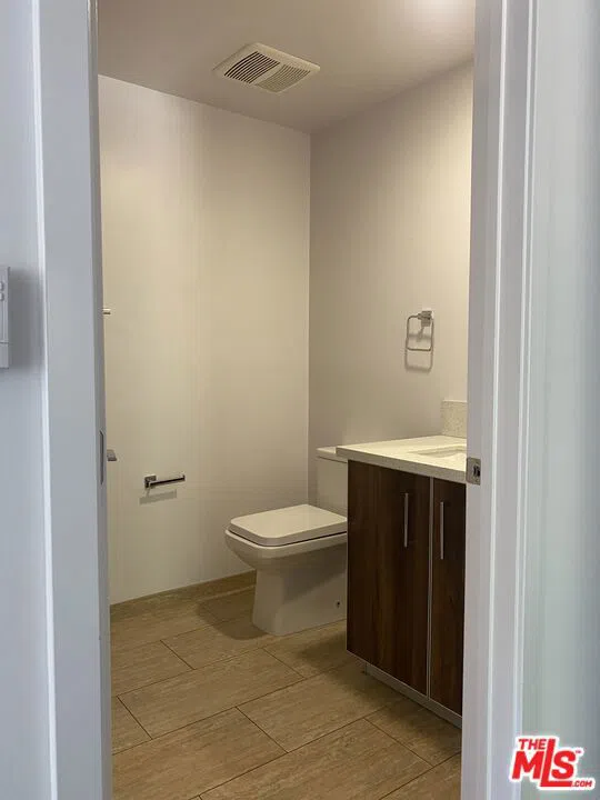 1968 Lake Avenue #201 Altadena, CA 91001