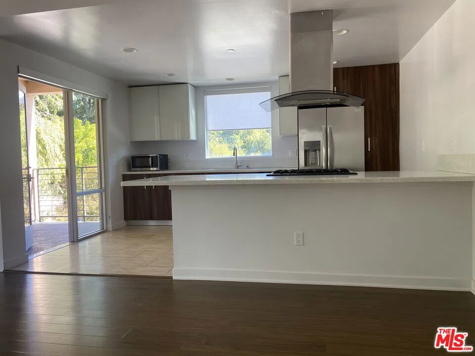 1968 Lake Avenue #201 Altadena, CA 91001