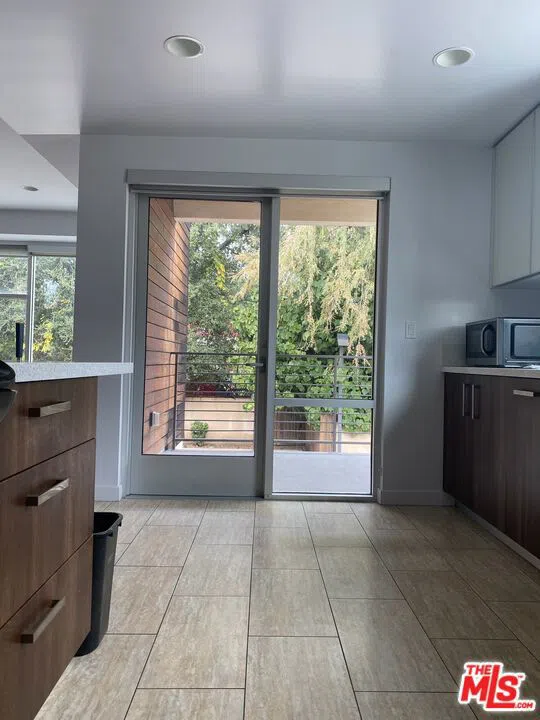 1968 Lake Avenue #201 Altadena, CA 91001