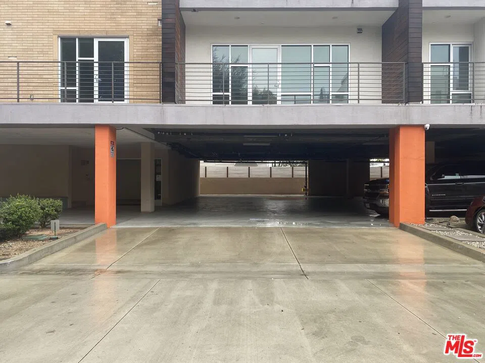 1968 Lake Avenue #201 Altadena, CA 91001