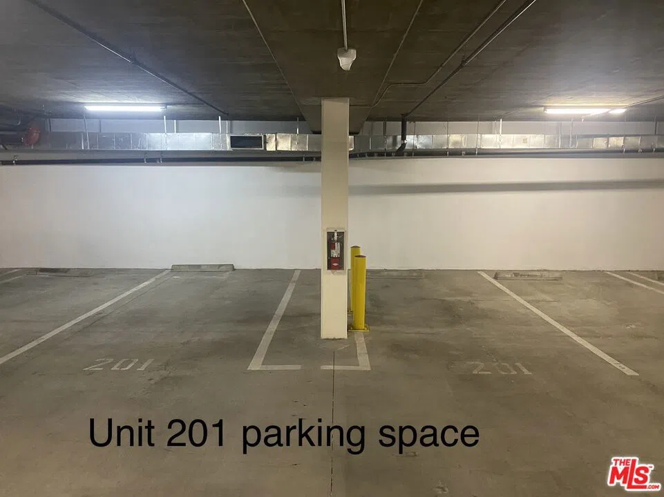 1968 Lake Avenue #201 Altadena, CA 91001