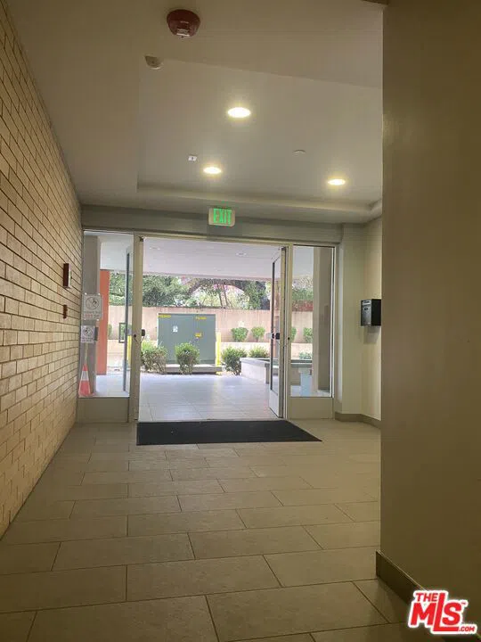 1968 Lake Avenue #201 Altadena, CA 91001
