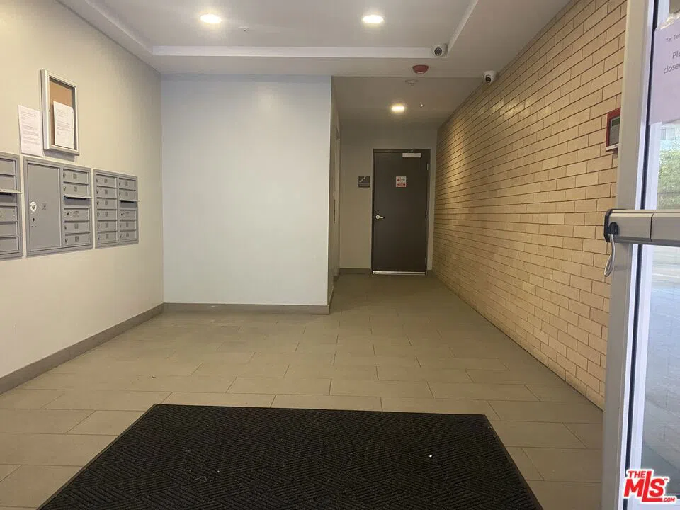 1968 Lake Avenue #201 Altadena, CA 91001