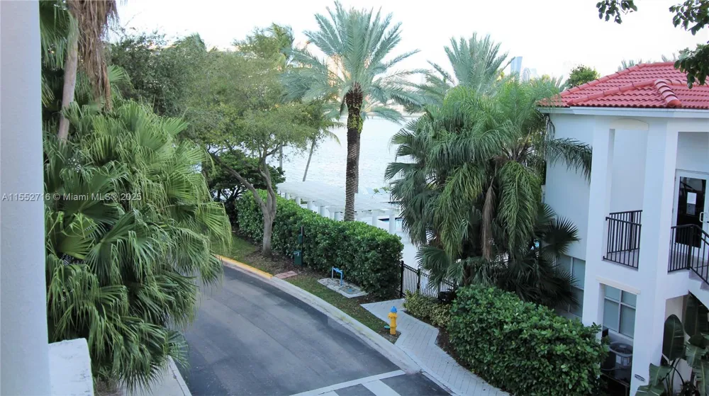 3255 NE 184th St #12311 Aventura, FL 33160