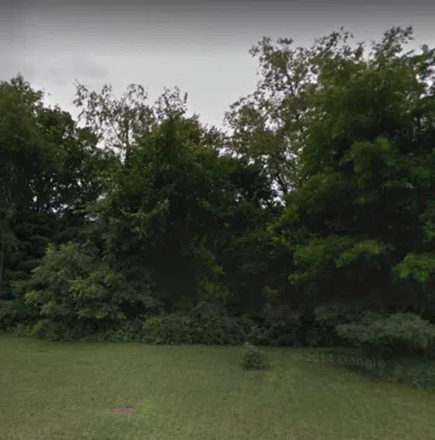 210 Glenwood Circle