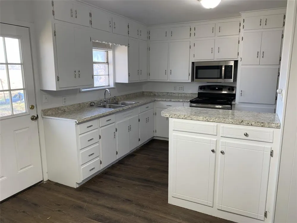 10142 FM 773 Murchison, TX 75778