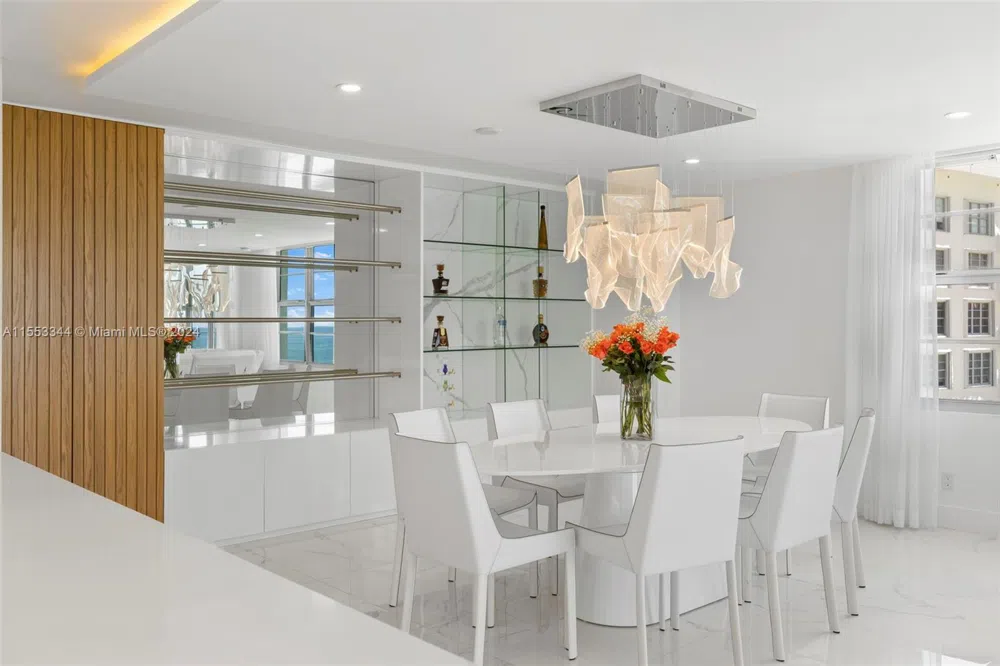 5151 Collins Ave #1527 Miami Beach, FL 33140