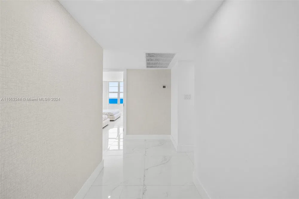 5151 Collins Ave #1527 Miami Beach, FL 33140
