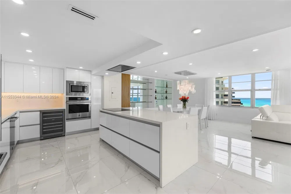 5151 Collins Ave #1527 Miami Beach, FL 33140