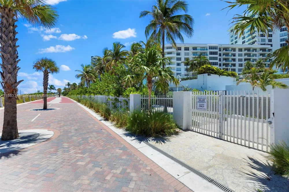 5151 Collins Ave #1527 Miami Beach, FL 33140