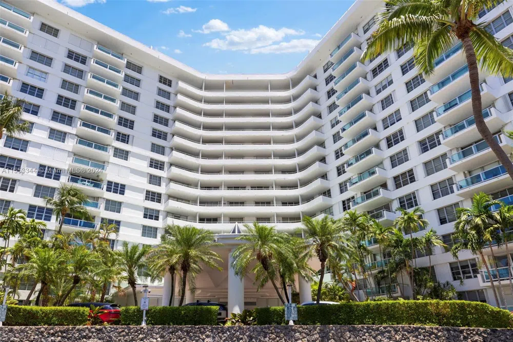 5151 Collins Ave #1527 Miami Beach, FL 33140