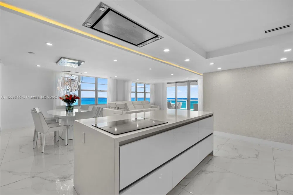5151 Collins Ave #1527 Miami Beach, FL 33140