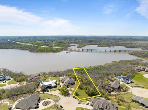3805 Lake Cove Court