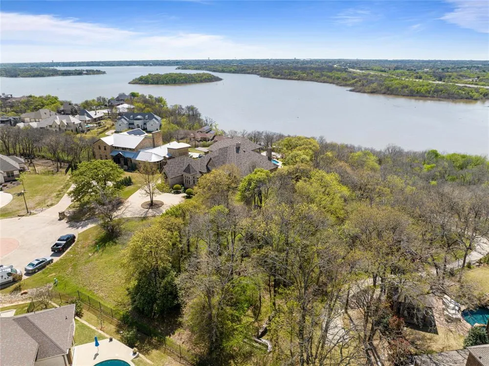 3805 Lake Cove Court Corinth, TX 76210
