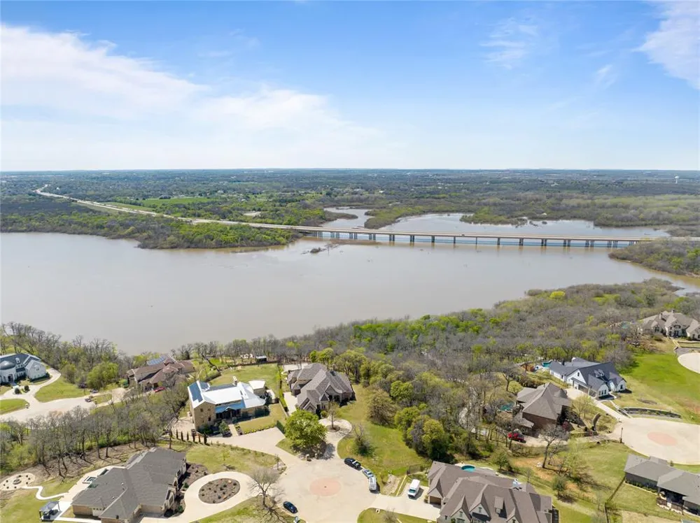 3805 Lake Cove Court Corinth, TX 76210