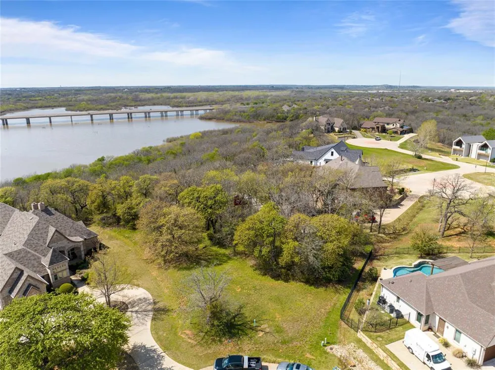 3805 Lake Cove Court Corinth, TX 76210